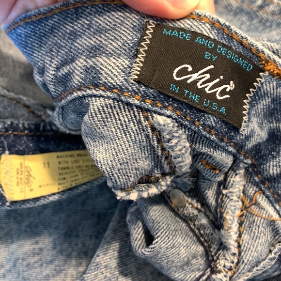 Vintage Chic Acid Wash Denim - Picture 9 of 9